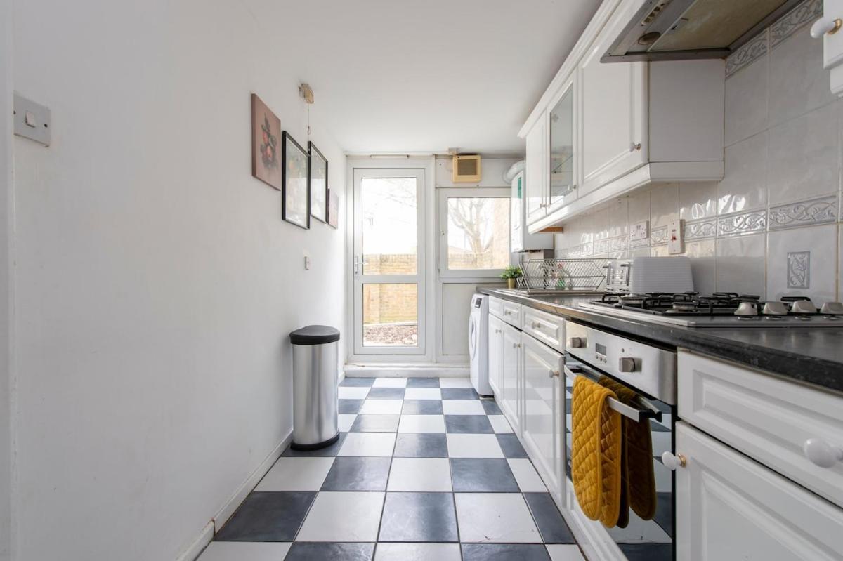 Lovely 2-Bed 20 Mins To Central London Exteriör bild