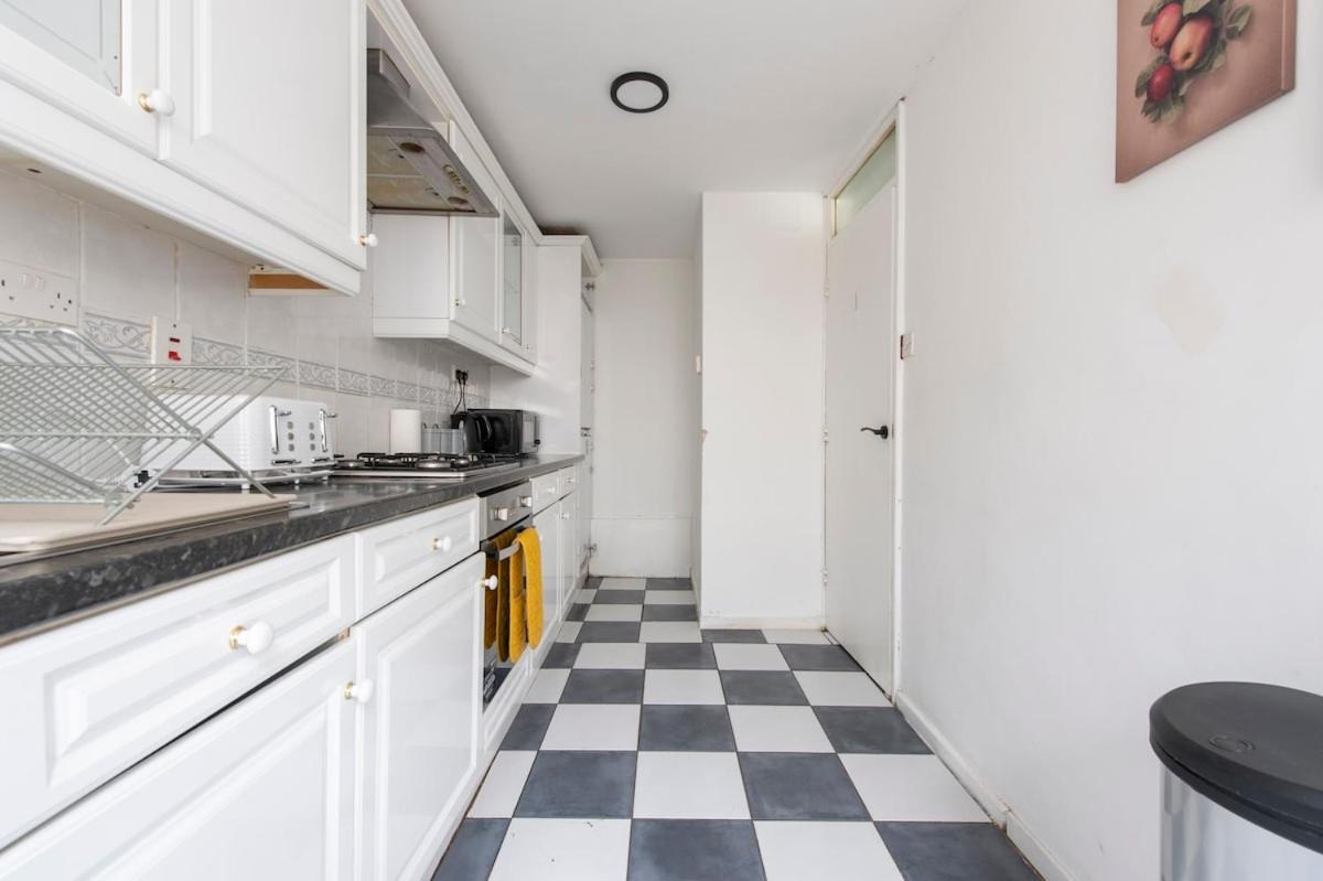 Lovely 2-Bed 20 Mins To Central London Exteriör bild