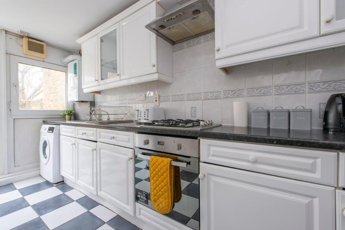 Lovely 2-Bed 20 Mins To Central London Exteriör bild